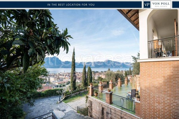 casa indipendente in vendita a Torri del Benaco in zona Albisano
