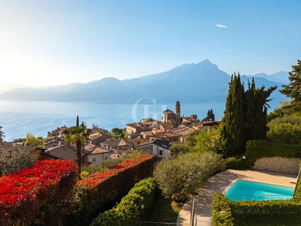 appartamento in vendita a Torri del Benaco in zona Albisano