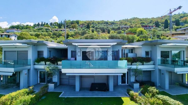 appartamento in vendita a Torri del Benaco in zona Albisano