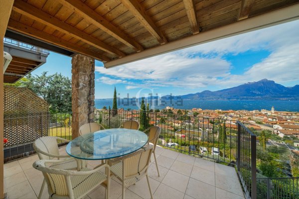 appartamento in vendita a Torri del Benaco in zona Albisano