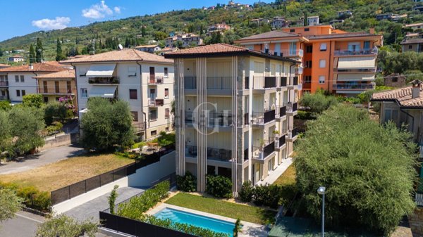 appartamento in vendita a Torri del Benaco in zona Albisano