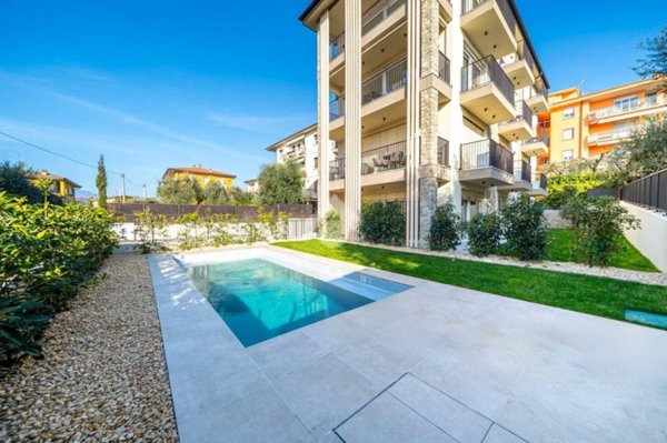 appartamento in vendita a Torri del Benaco in zona Albisano