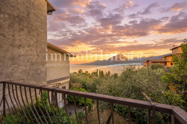 casa indipendente in vendita a Torri del Benaco in zona Pai