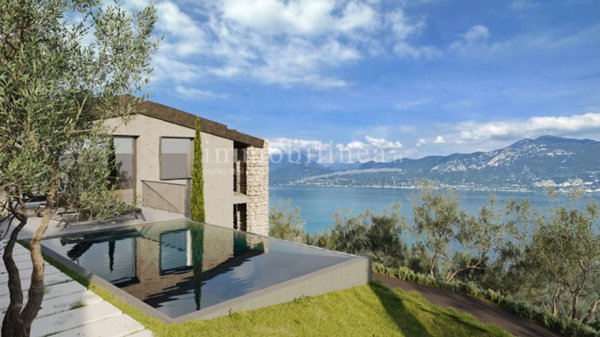 casa indipendente in vendita a Torri del Benaco in zona Pai