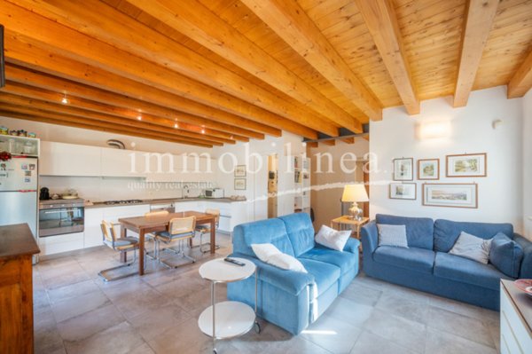appartamento in vendita a Torri del Benaco in zona Albisano