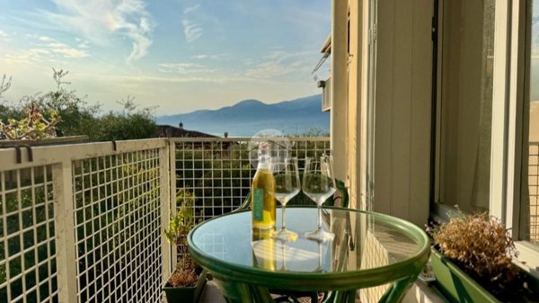 appartamento in vendita a Torri del Benaco in zona Albisano