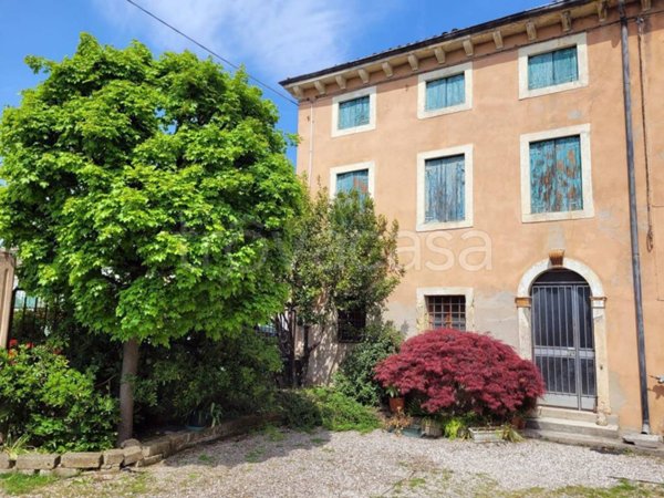 casa indipendente in vendita a Tregnago