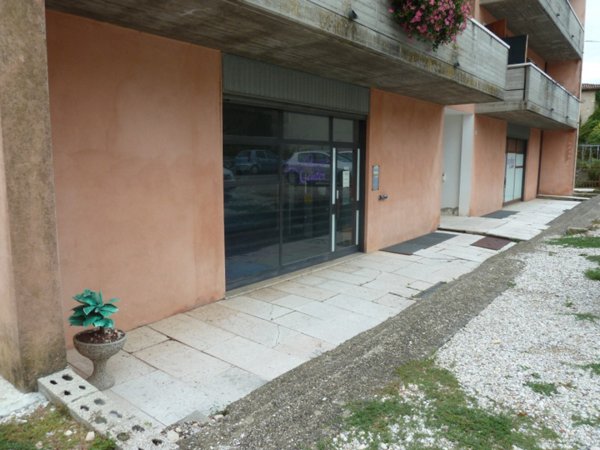 negozio in vendita a Tregnago in zona Centro