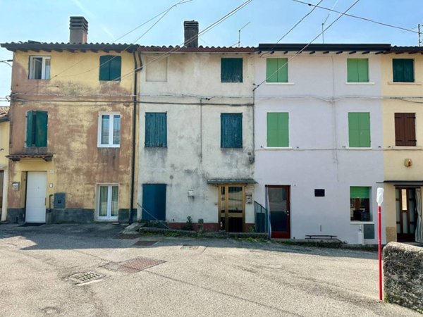 casa indipendente in vendita a Tregnago in zona Centro