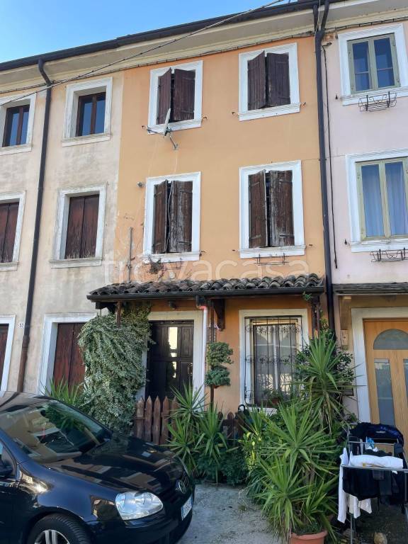 appartamento in vendita a Tregnago in zona Cogollo