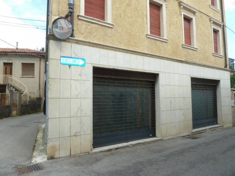 negozio in vendita a Tregnago in zona Centro