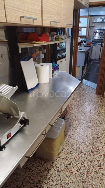 negozio in vendita a Tregnago in zona Centro