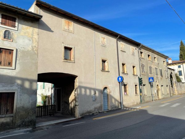 casa semindipendente in vendita a Tregnago in zona Cogollo