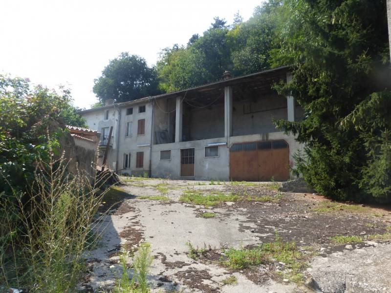 intera palazzina in vendita a Tregnago in zona Cogollo