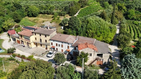 casa indipendente in vendita a Tregnago in zona Centro