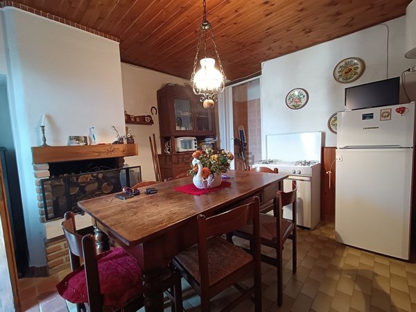 appartamento in vendita a Tregnago in zona Finetti