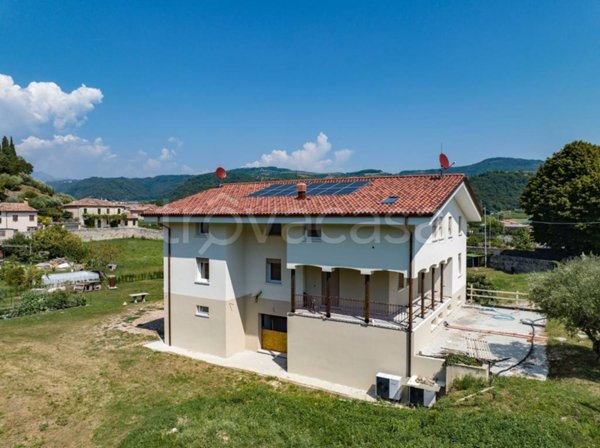 casa indipendente in vendita a Tregnago