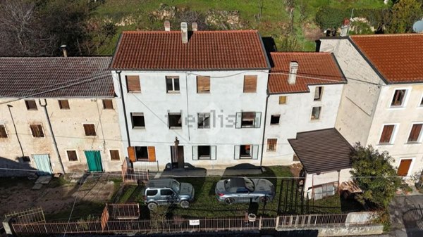 casa semindipendente in vendita a Tregnago