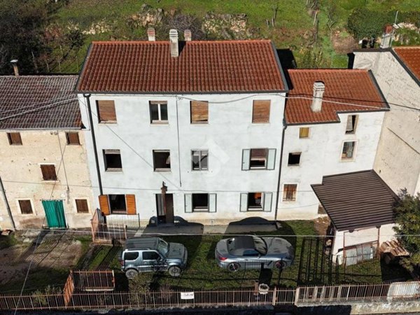 casa semindipendente in vendita a Tregnago