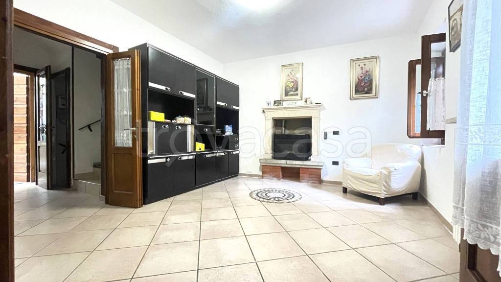 casa indipendente in vendita a Tregnago in zona Centro