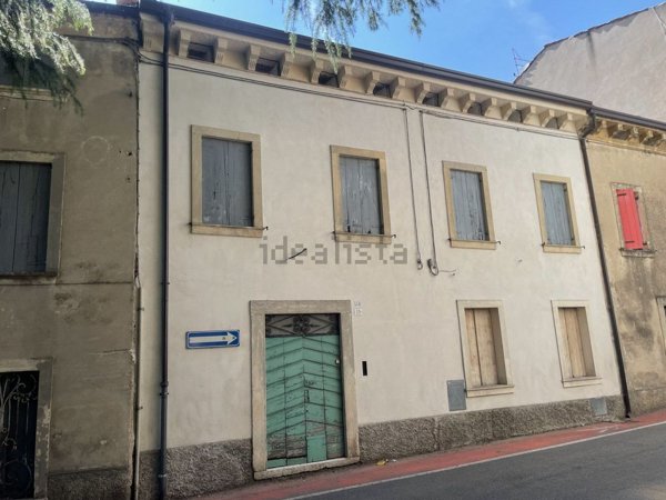 esavano in vendita a Tregnago