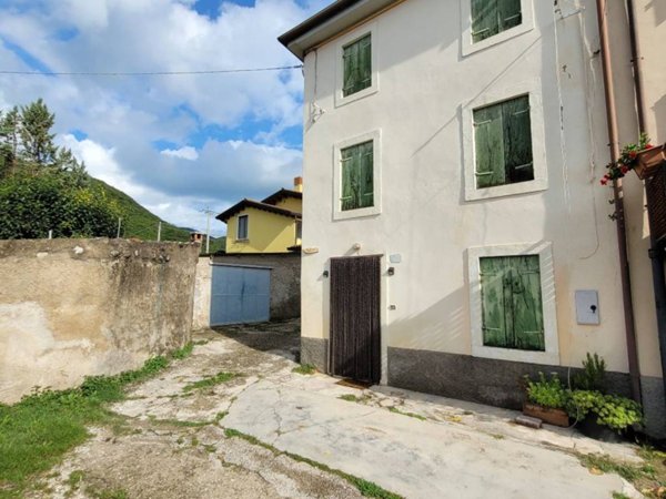 casa indipendente in vendita a Tregnago in zona Cogollo