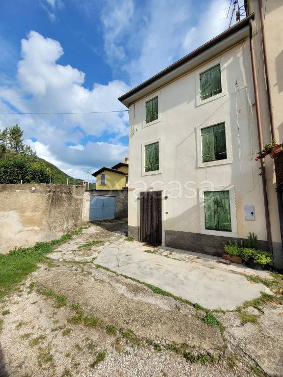 casa indipendente in vendita a Tregnago in zona Cogollo