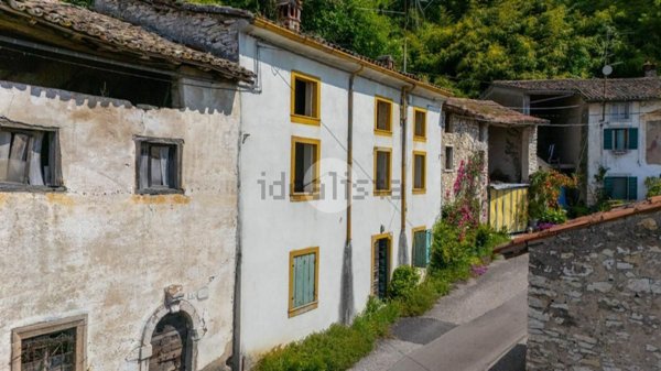 casa indipendente in vendita a Tregnago in zona Centro