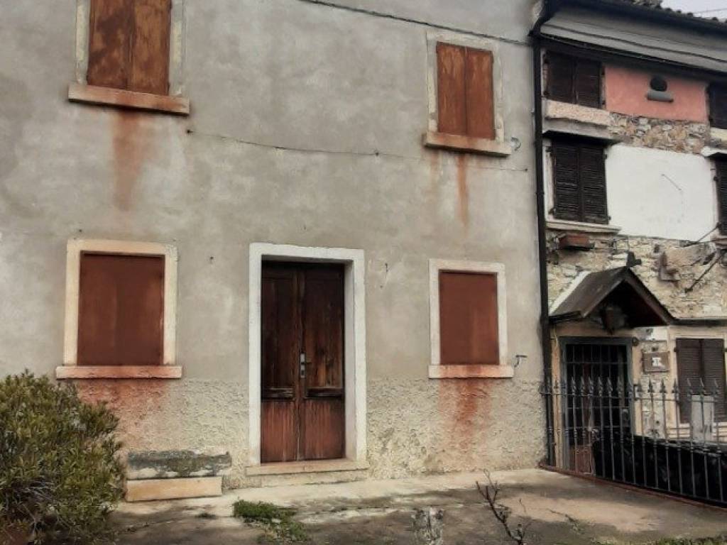 casa indipendente in vendita a Tregnago in zona Finetti