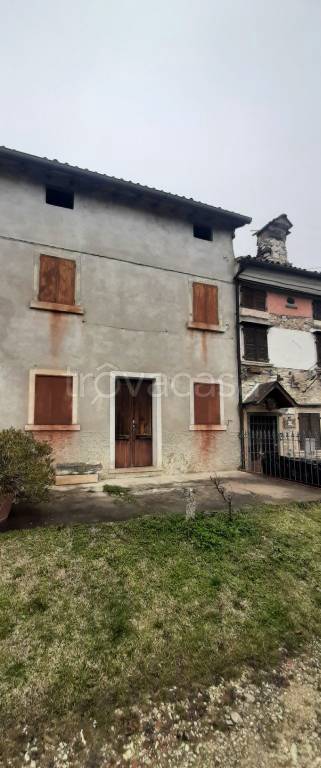 casa indipendente in vendita a Tregnago in zona Finetti