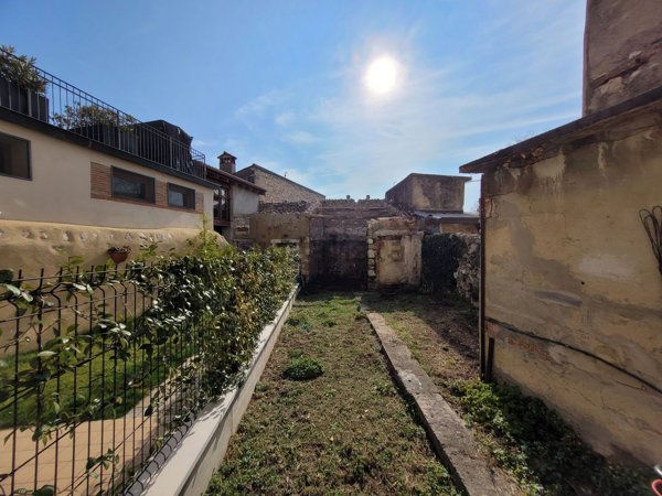 esavano in vendita a Tregnago