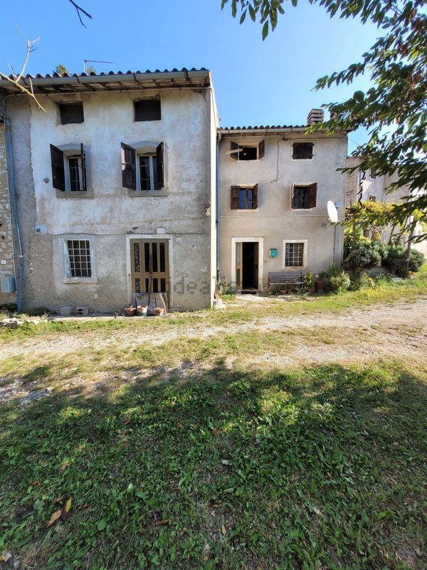 casale in vendita a Tregnago in zona Finetti
