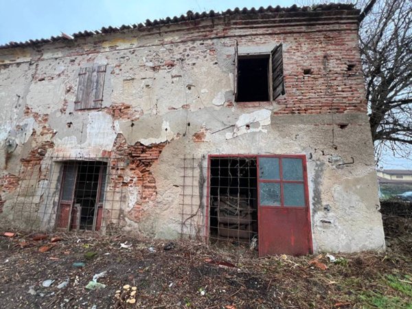 casa indipendente in vendita a Trevenzuolo in zona Roncolevà