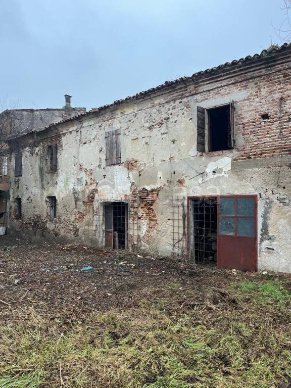 casa indipendente in vendita a Trevenzuolo in zona Roncolevà