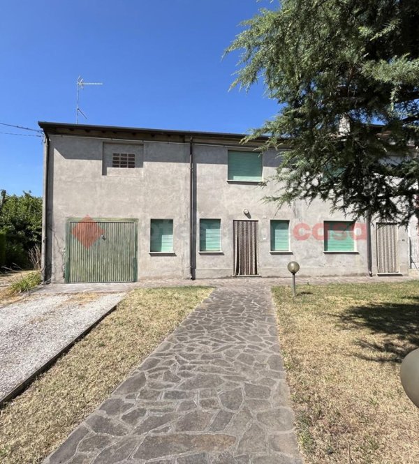 casa indipendente in vendita a Trevenzuolo in zona Roncolevà