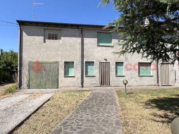 casa indipendente in vendita a Trevenzuolo in zona Roncolevà