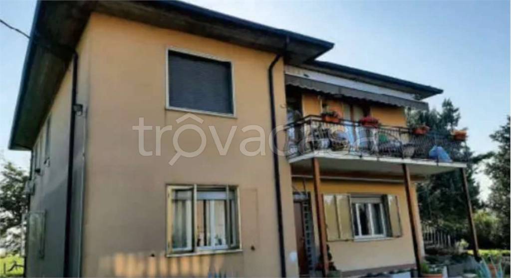 appartamento in vendita a Trevenzuolo in zona Roncolevà