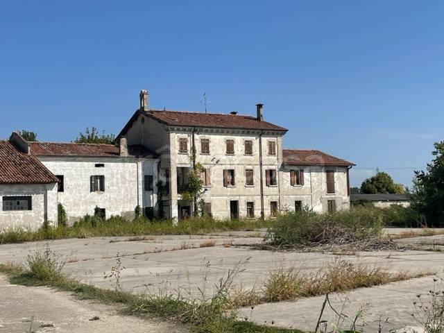 casale in vendita a Trevenzuolo