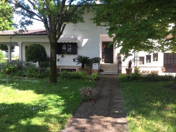 casa indipendente in vendita a Trevenzuolo