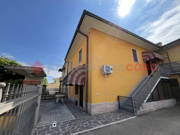 casa indipendente in vendita a Trevenzuolo in zona Fagnano