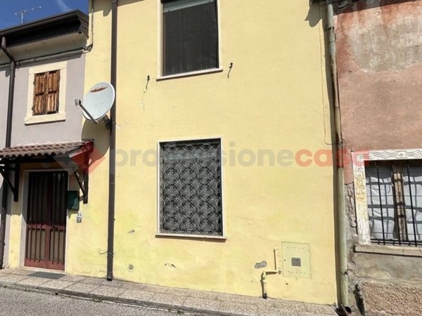 casa indipendente in vendita a Trevenzuolo