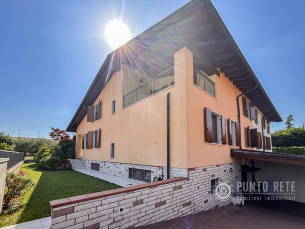 casa indipendente in vendita a Trevenzuolo