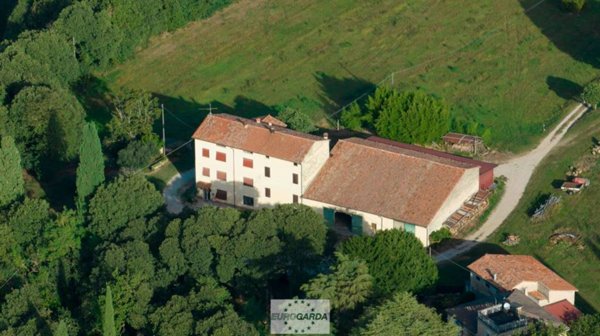 appartamento in vendita a Valeggio sul Mincio in zona Borghetto