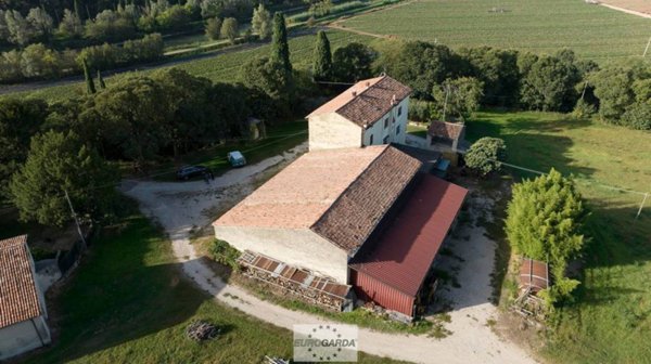 appartamento in vendita a Valeggio sul Mincio in zona Borghetto