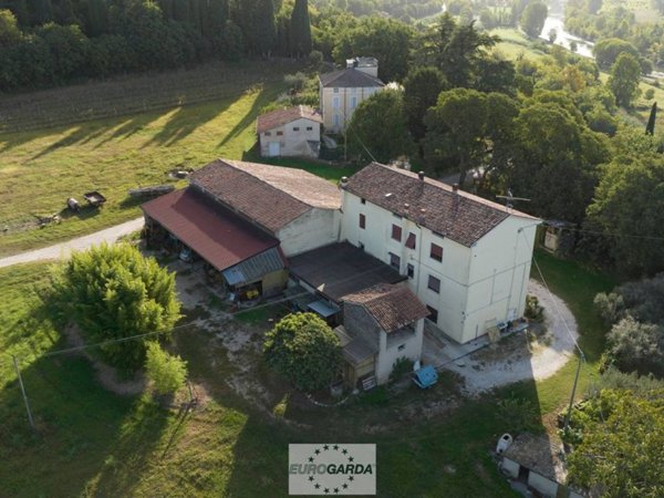 appartamento in vendita a Valeggio sul Mincio in zona Borghetto