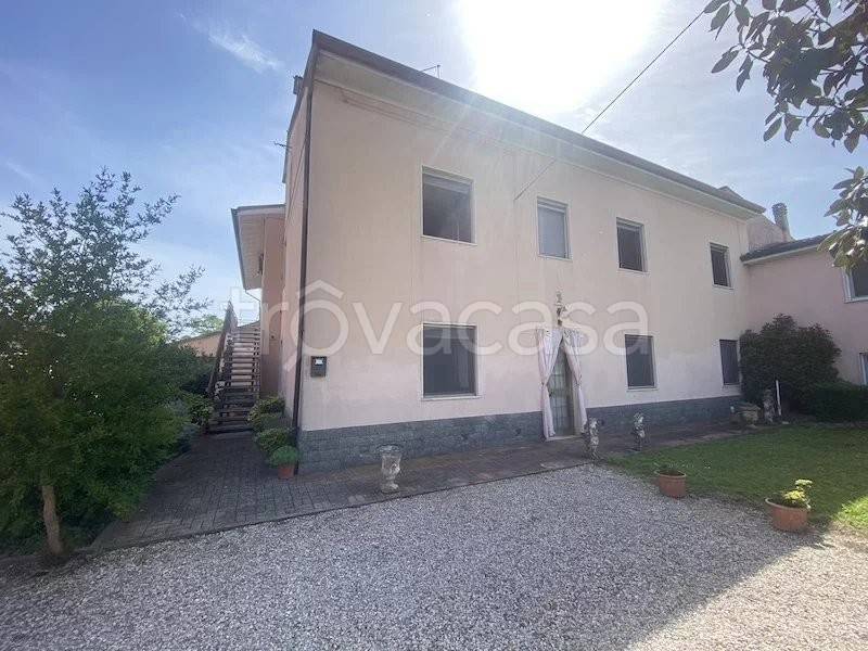 casa indipendente in vendita a Valeggio sul Mincio