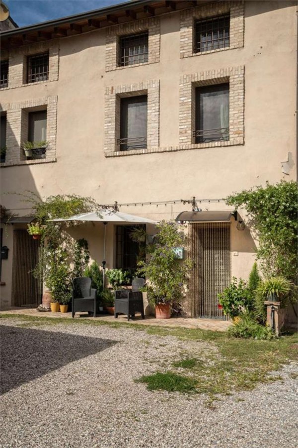 appartamento in vendita a Valeggio sul Mincio in zona Borghetto