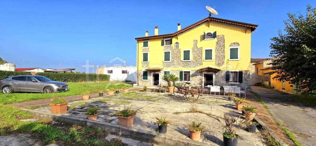 casa indipendente in vendita a Valeggio sul Mincio