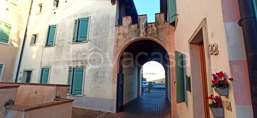 appartamento in vendita a Valeggio sul Mincio in zona Borghetto