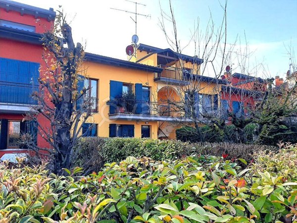 appartamento in vendita a Valeggio sul Mincio in zona Salionze